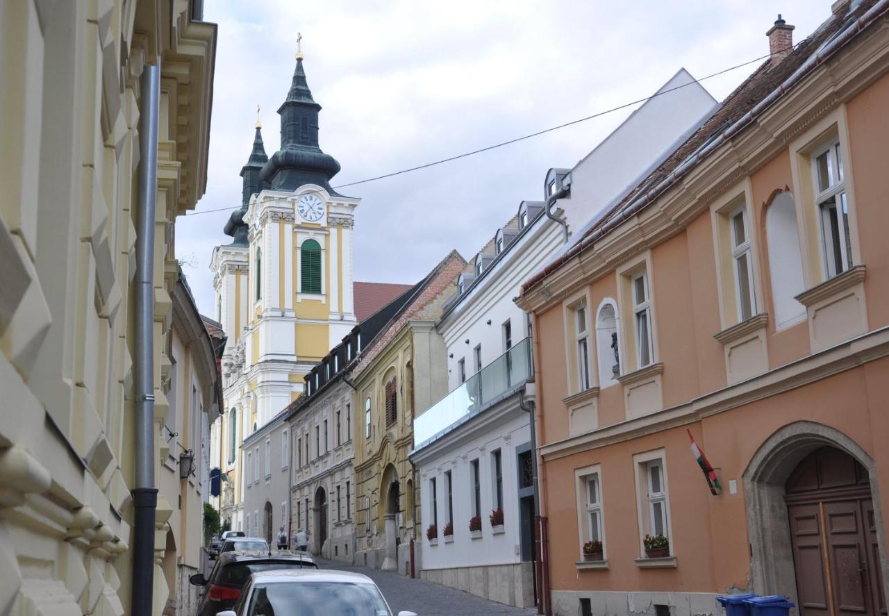 Centrál Vendégház Székesfehérvár Exterior foto