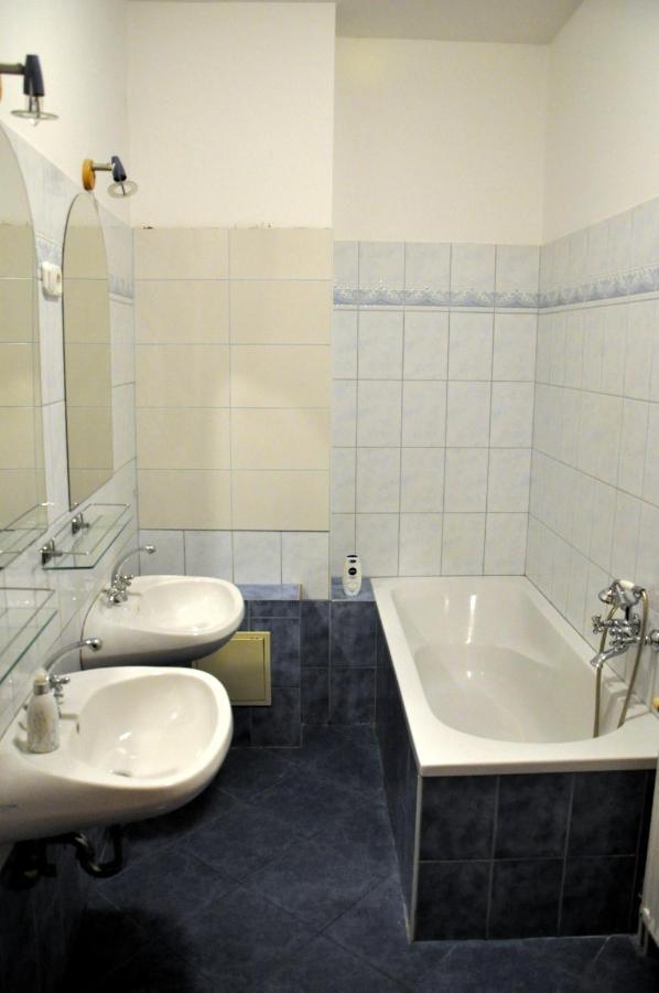 Centrál Vendégház Székesfehérvár Exterior foto