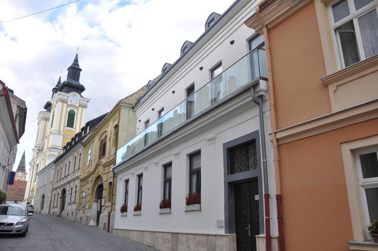 Centrál Vendégház Székesfehérvár Exterior foto